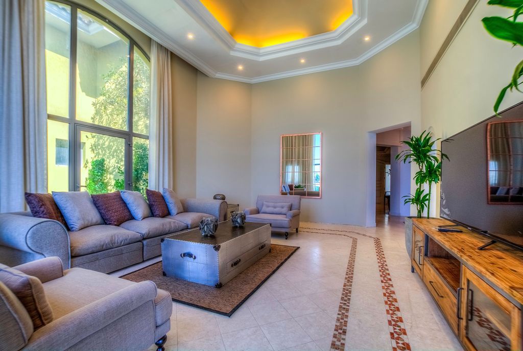 Villa Dubai Luxury Rental Julius Homes